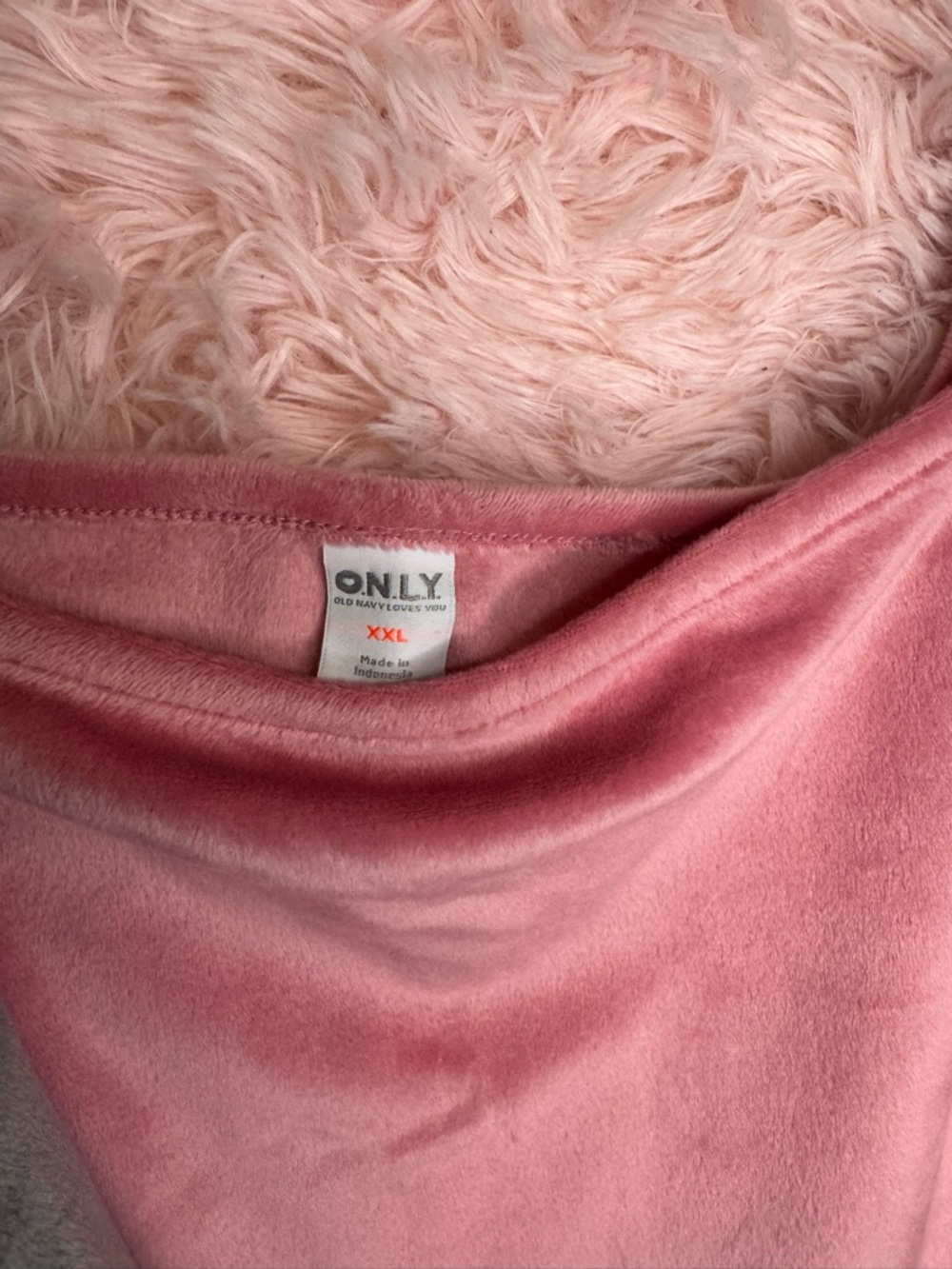Old Navy Velvet Tank Tops - Gray and Pink NWT - Picture 4 of 6